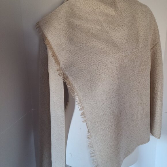 A NEW DAY TAN/CREAM SHAWL/WRAP/FRINGE LIGHTWEIGHT COMFY COZY FASHIONABLE SIZE OS - Picture 3 of 7